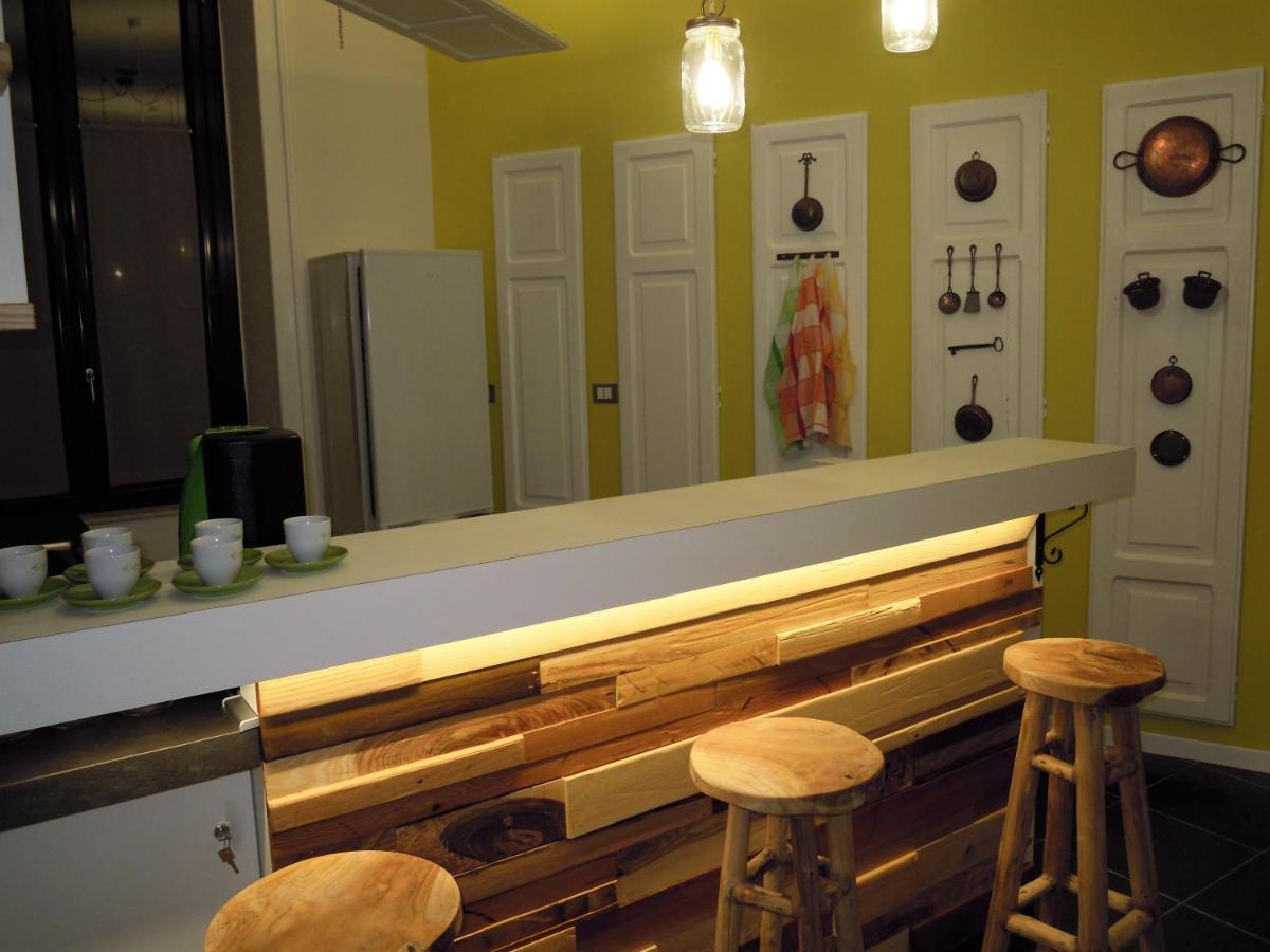 Primo Posto Bed & Breakfast ซาแลร์โน ภายนอก รูปภาพ