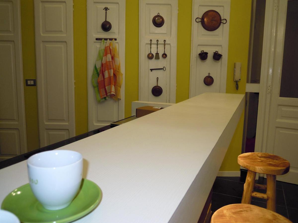 Primo Posto Bed & Breakfast ซาแลร์โน ภายนอก รูปภาพ
