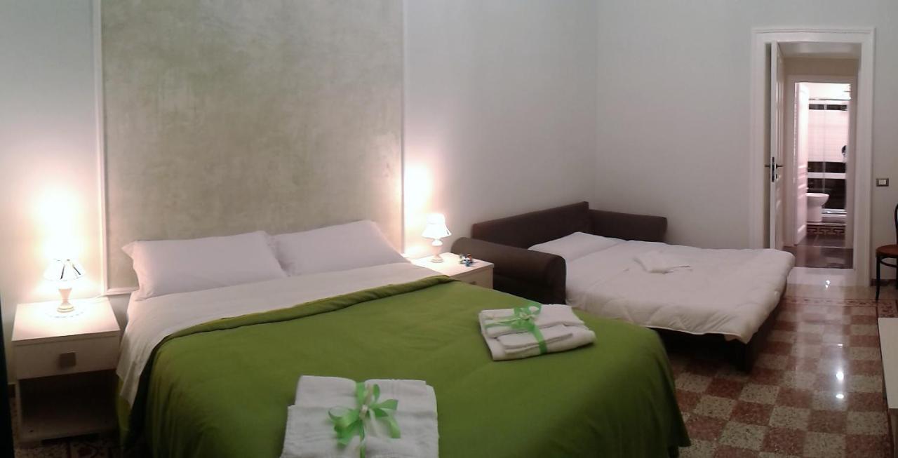 Primo Posto Bed & Breakfast ซาแลร์โน ภายนอก รูปภาพ