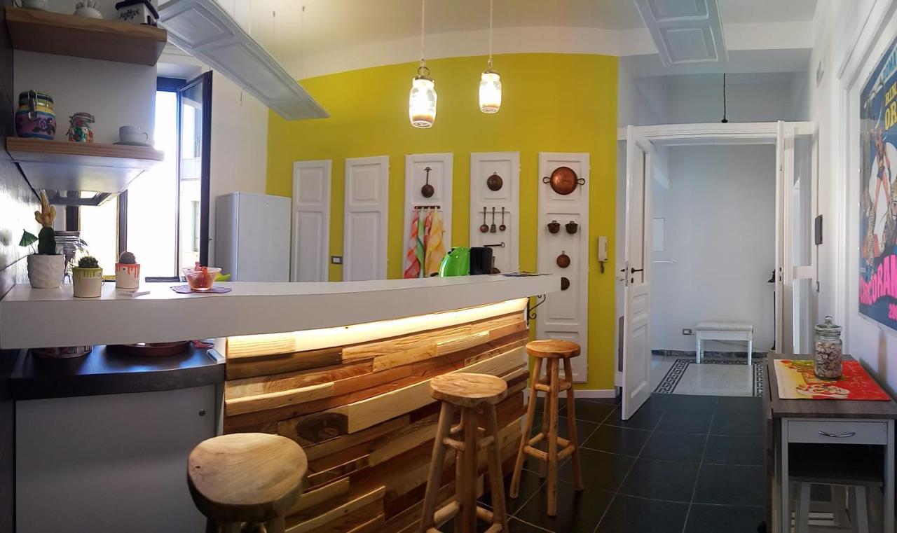 Primo Posto Bed & Breakfast ซาแลร์โน ภายนอก รูปภาพ